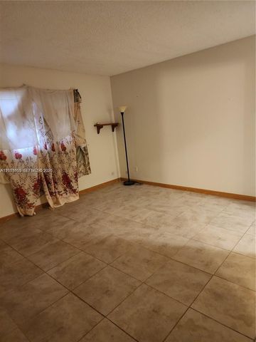 5750 NW 64th Ave 303, Tamarac, FL 33319