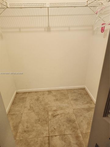 5750 NW 64th Ave 303, Tamarac, FL 33319
