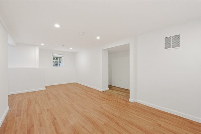 11 Malvern Rd, Norwood, MA 02062