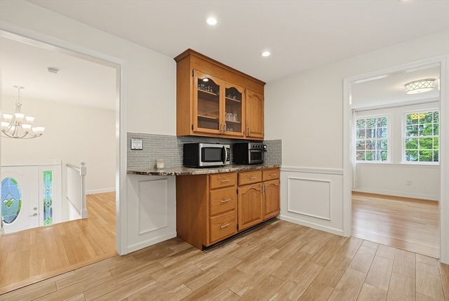 11 Malvern Rd, Norwood, MA 02062
