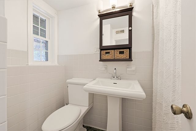 11 Malvern Rd, Norwood, MA 02062