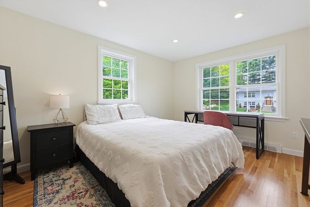 11 Malvern Rd, Norwood, MA 02062