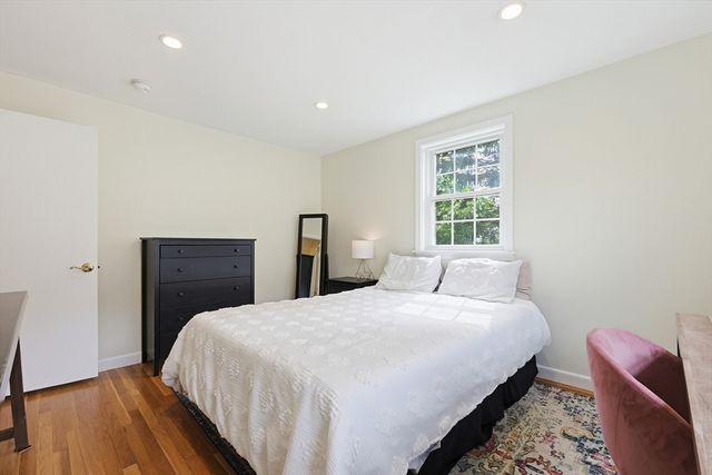 11 Malvern Rd, Norwood, MA 02062