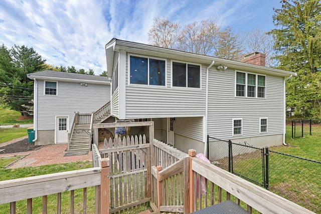 11 Malvern Rd, Norwood, MA 02062