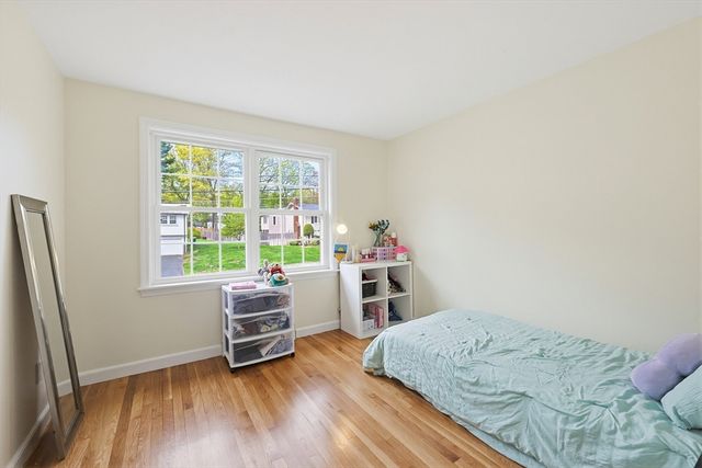 11 Malvern Rd, Norwood, MA 02062
