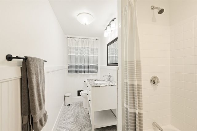 11 Malvern Rd, Norwood, MA 02062
