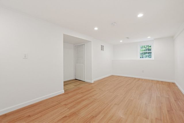 11 Malvern Rd, Norwood, MA 02062