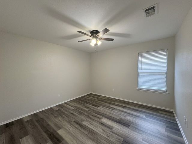 2357 Clairborne Drive, Fort Worth, TX 76177