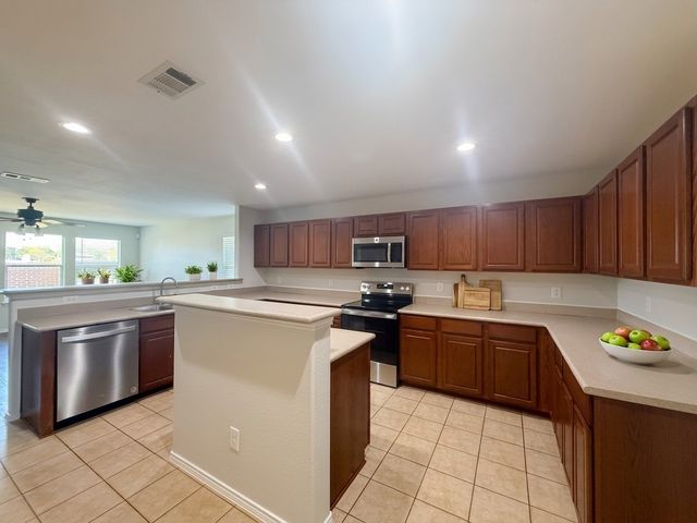2357 Clairborne Drive, Fort Worth, TX 76177