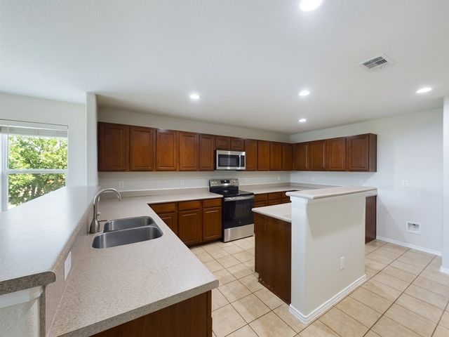 2357 Clairborne Drive, Fort Worth, TX 76177