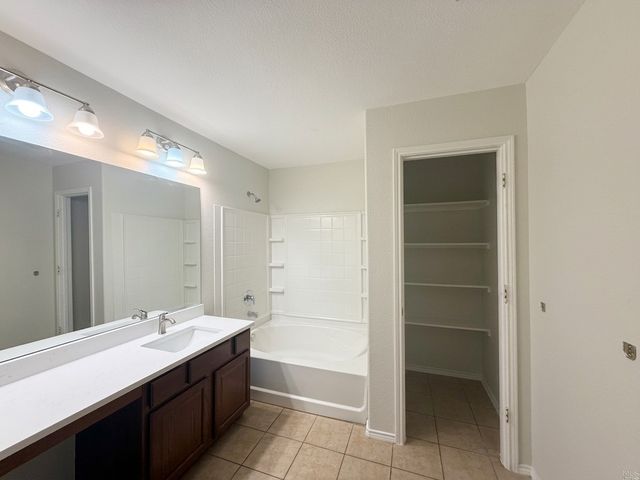 2357 Clairborne Drive, Fort Worth, TX 76177