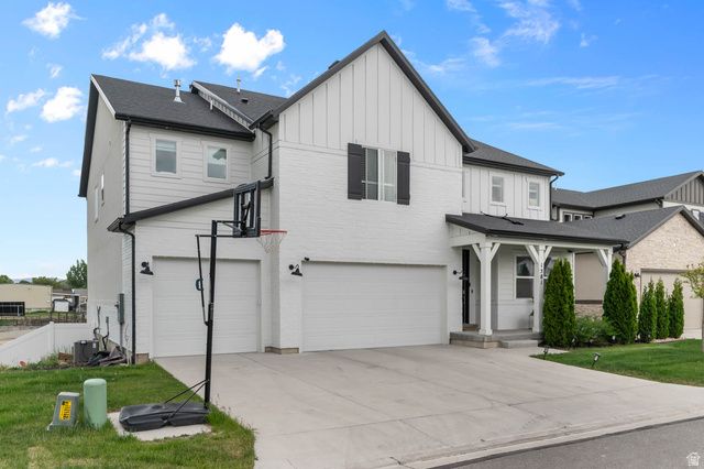 1581 W BRUSHLINE LN, South Jordan, UT 84095