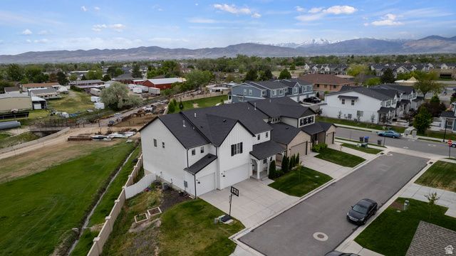 1581 W BRUSHLINE LN, South Jordan, UT 84095