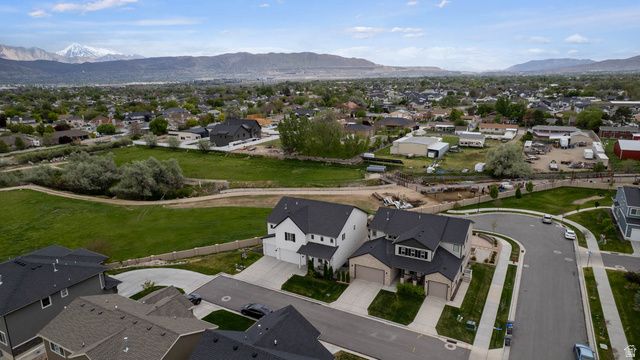 1581 W BRUSHLINE LN, South Jordan, UT 84095