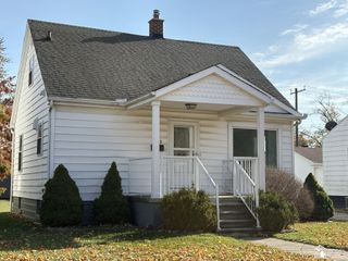 1108 Bentley Dr Drive, Monroe, MI 48162