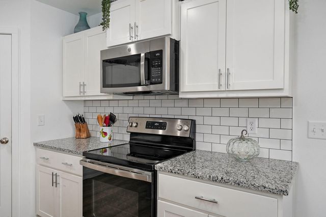 1166 South Broadview Avenue, Springfield, MO 65802