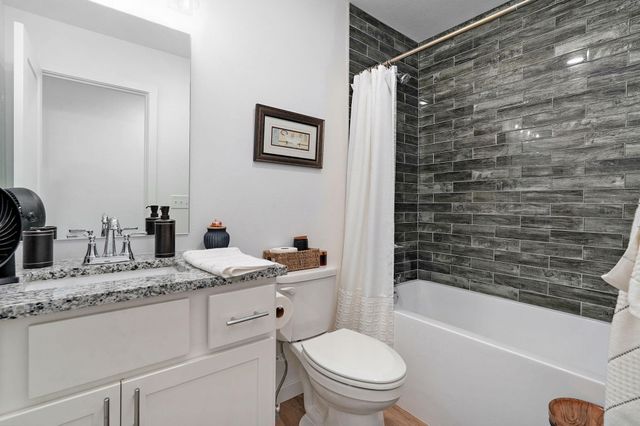 1166 South Broadview Avenue, Springfield, MO 65802