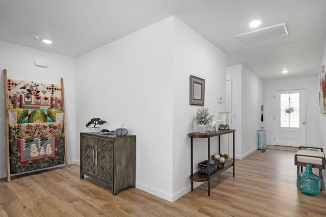 1166 South Broadview Avenue, Springfield, MO 65802