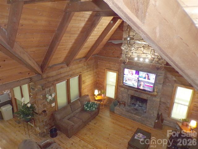 216 Paradise Road, Hendersonville, NC 28792