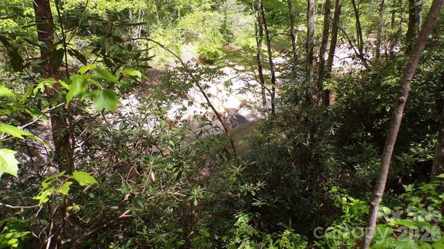 216 Paradise Road, Hendersonville, NC 28792