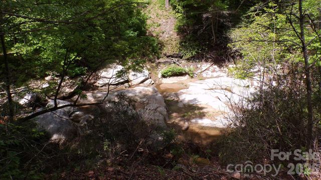 216 Paradise Road, Hendersonville, NC 28792