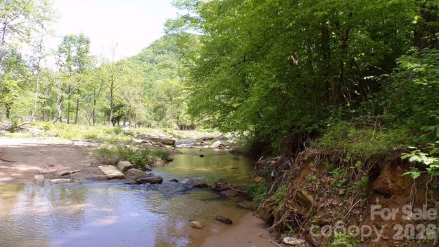 216 Paradise Road, Hendersonville, NC 28792