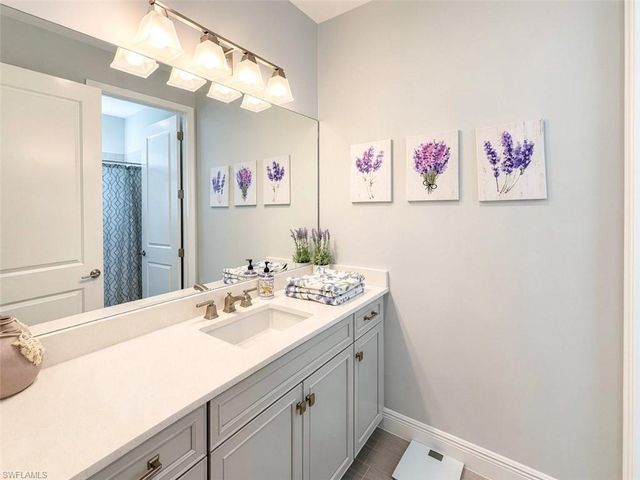 2549 Seychelles DR 507, Naples, FL 34112
