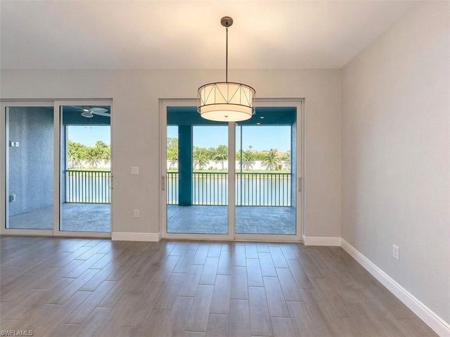 2549 Seychelles DR 507, Naples, FL 34112