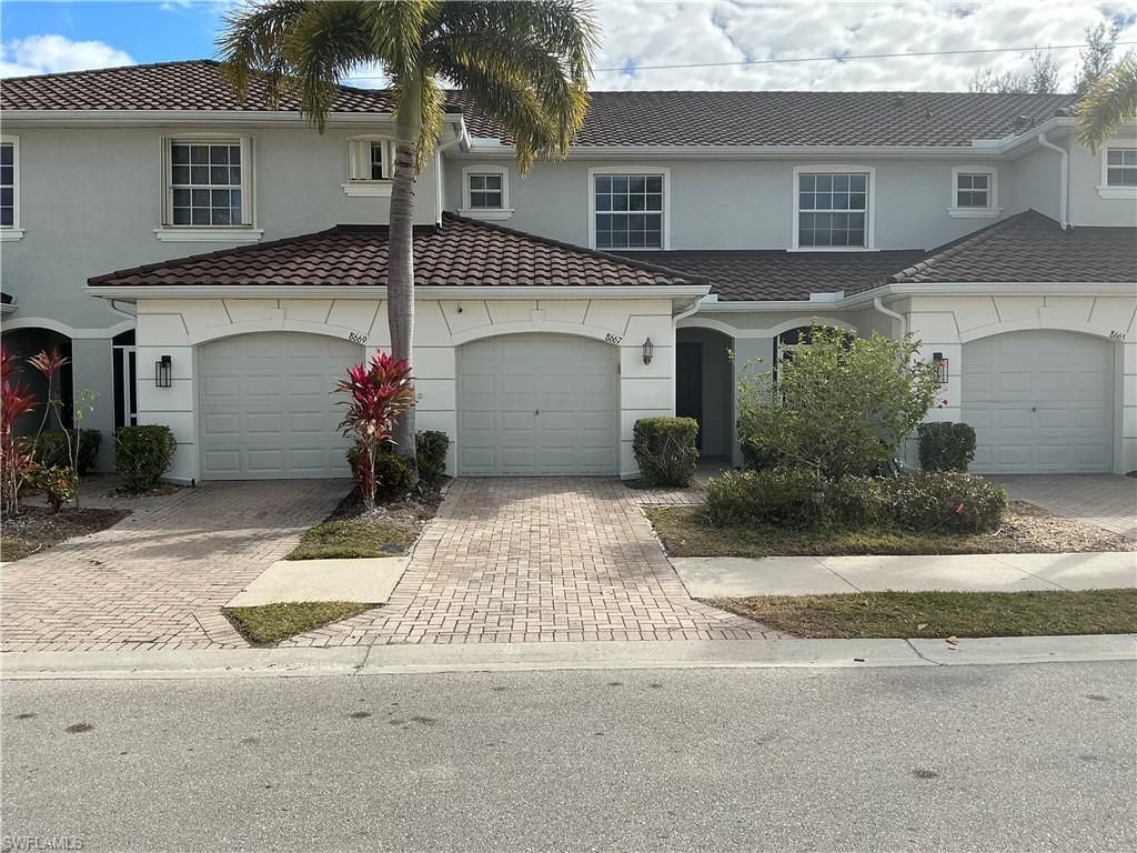 8667 Athena CT, Lehigh Acres, FL 33971