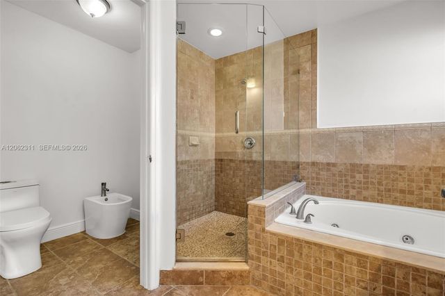 5160 NW 112th Court, Doral, FL 33178