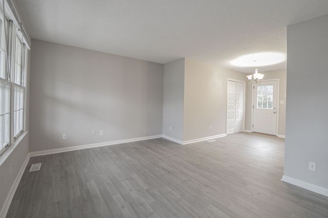 408 Beasley Drive, Clarksville, TN 37042