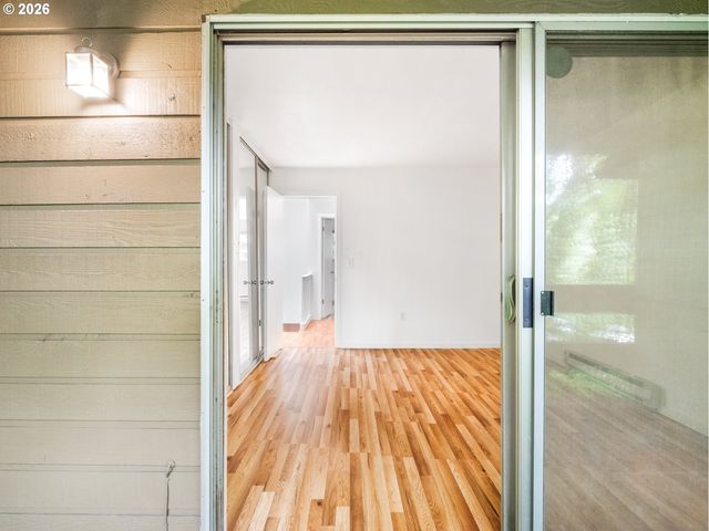 5250 Sw 42ND Ave, Portland, OR 97221