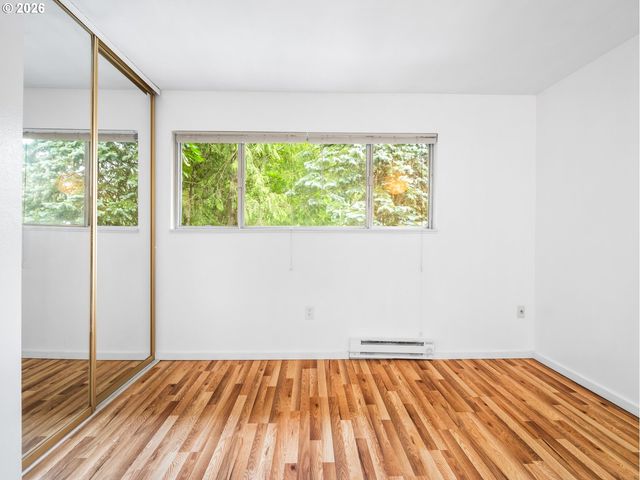 5250 Sw 42ND Ave, Portland, OR 97221