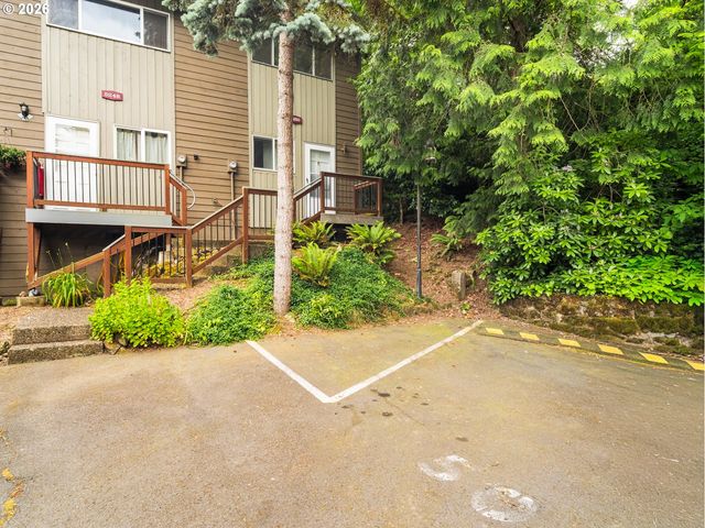 5250 Sw 42ND Ave, Portland, OR 97221