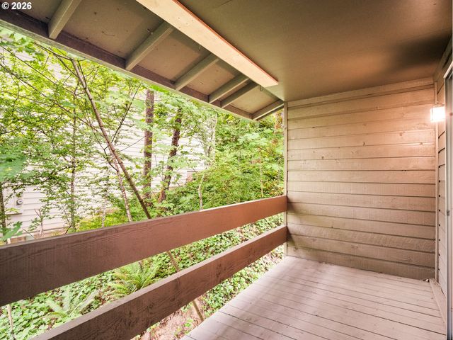 5250 Sw 42ND Ave, Portland, OR 97221