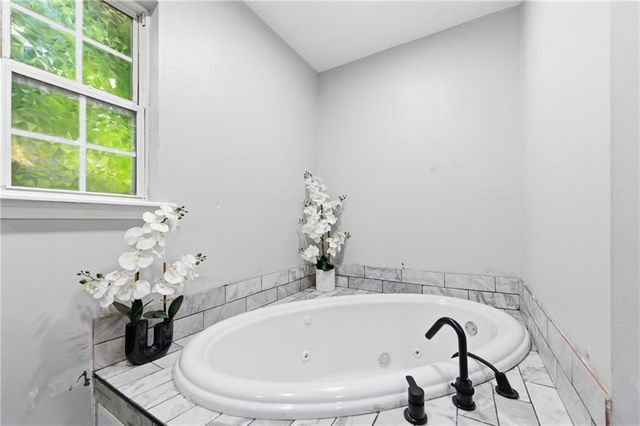 4301 Nesting Place, Oakwood, GA 30566