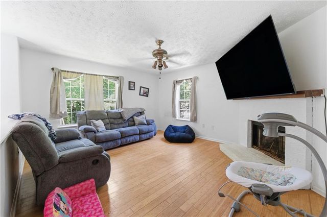 4301 Nesting Place, Oakwood, GA 30566