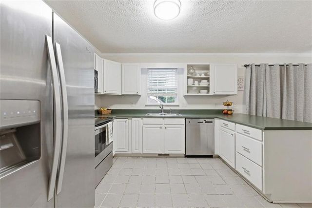 4301 Nesting Place, Oakwood, GA 30566