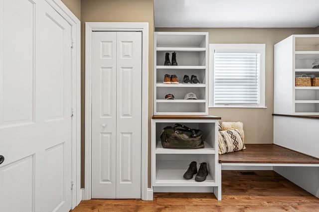 13 Blackstone St, Mendon, MA 01756