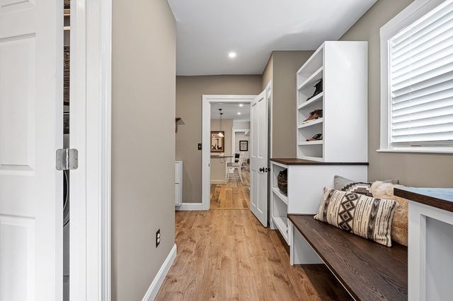 13 Blackstone St, Mendon, MA 01756