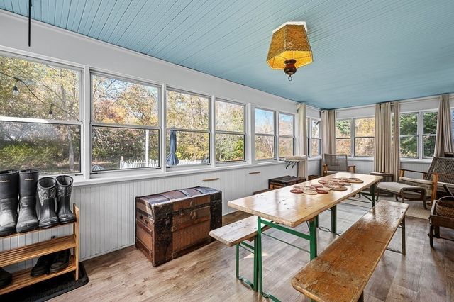 13 Blackstone St, Mendon, MA 01756