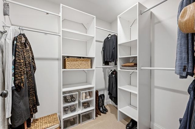 13 Blackstone St, Mendon, MA 01756