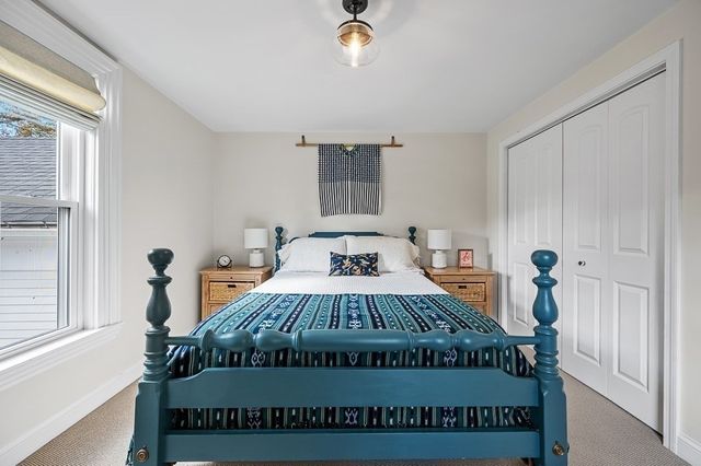 13 Blackstone St, Mendon, MA 01756