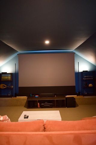 13 Blackstone St, Mendon, MA 01756