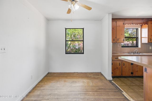 6818 MERRILL Road, Jacksonville, FL 32277