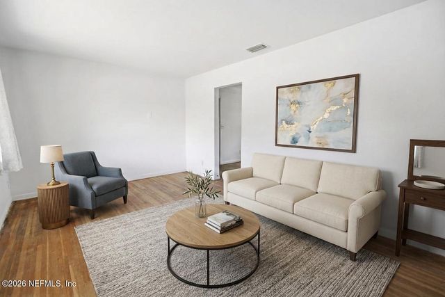 6818 MERRILL Road, Jacksonville, FL 32277