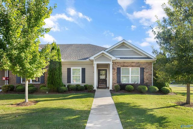 47 Moore Farm Circle NW, Huntsville, AL 35806