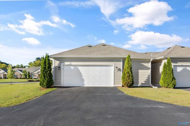 47 Moore Farm Circle NW, Huntsville, AL 35806