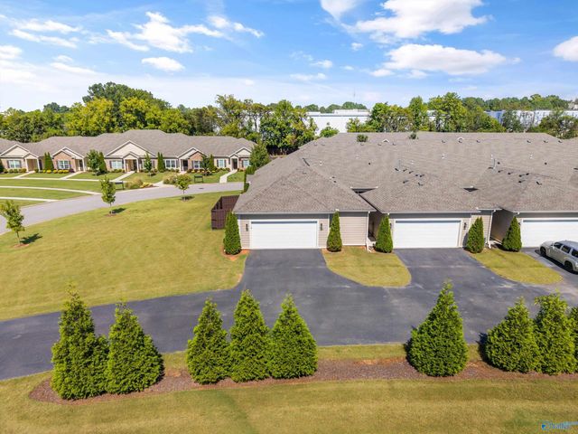 47 Moore Farm Circle NW, Huntsville, AL 35806