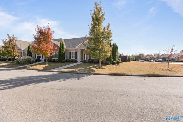 47 Moore Farm Circle NW, Huntsville, AL 35806